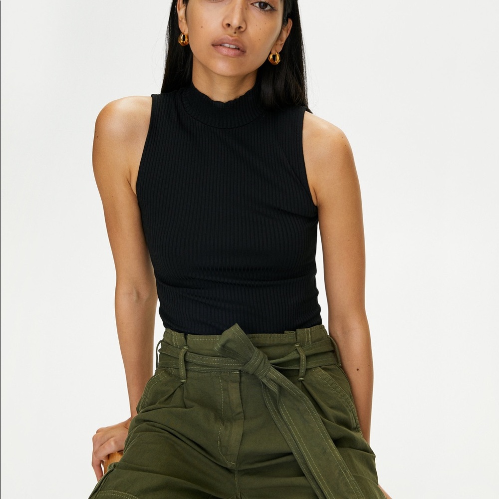 Aritzia Kerryn shirt.